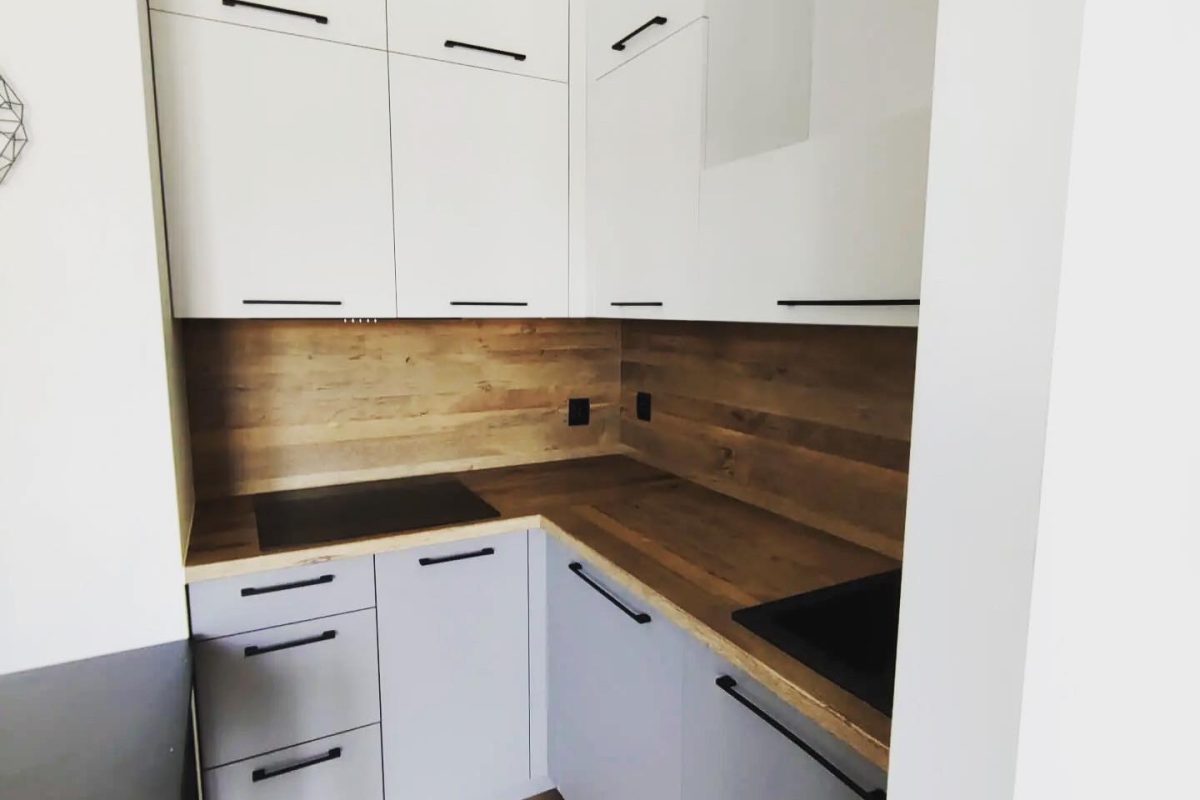 5FA69E64-C0D5-4D01-8D54-4B13333B1BC5