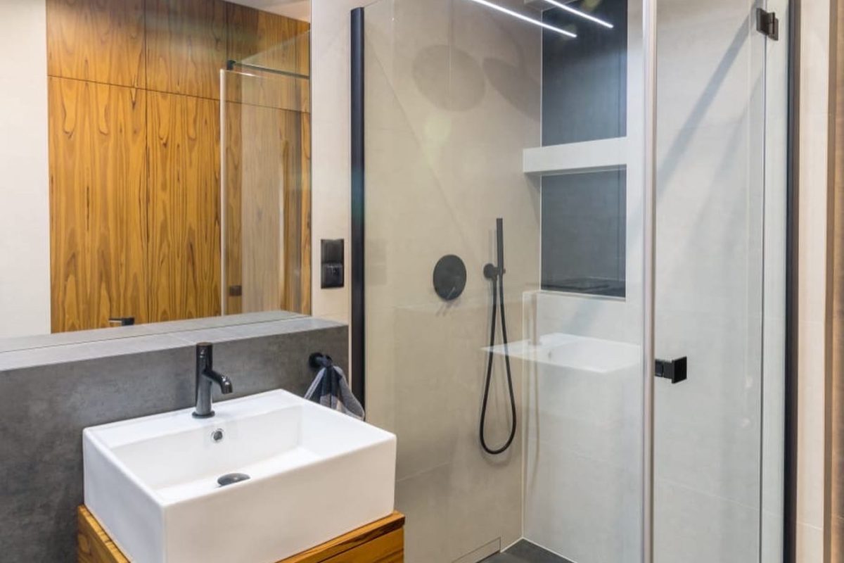 849B09D0-DEF4-4F40-931E-68E30D236689