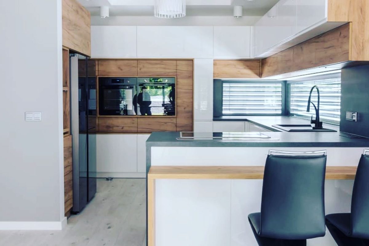 8F9E8CB5-CE9C-4FD4-AEF2-6804657D6FCF