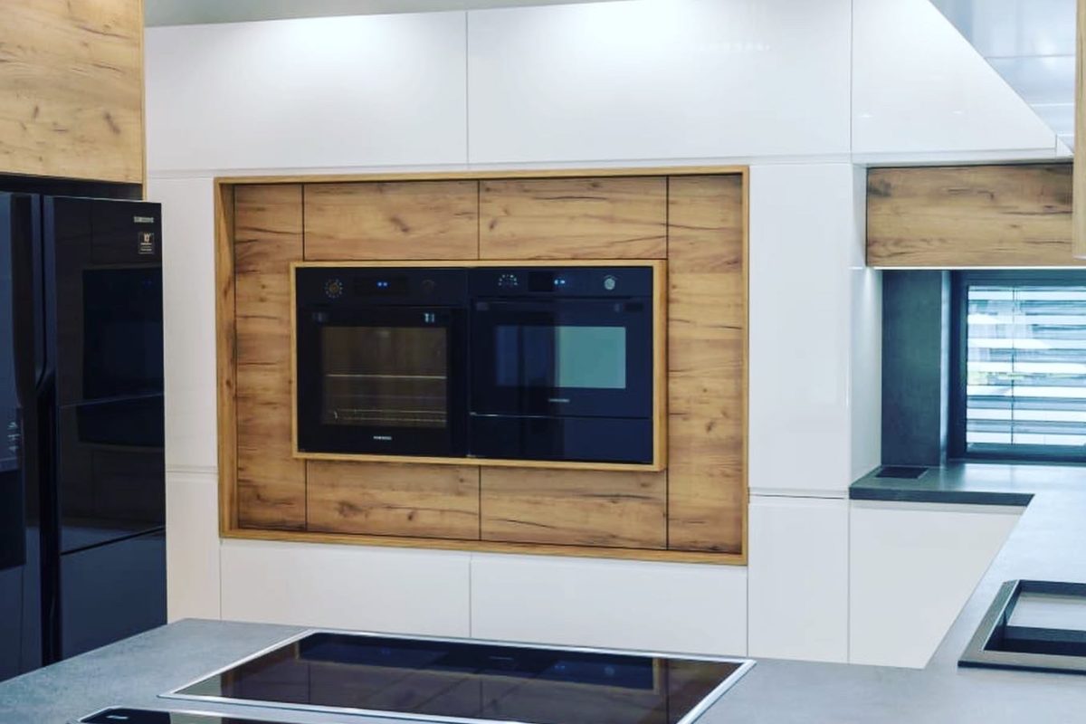 E3F04871-0087-40A2-AC35-80FB8E6B8D4E