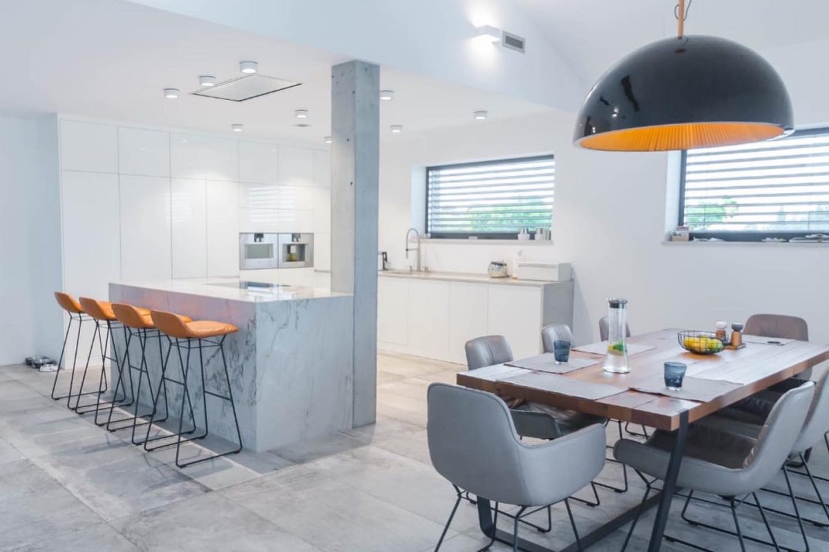 FC9E1E11-3544-4F3A-AE9D-05D716E653F6