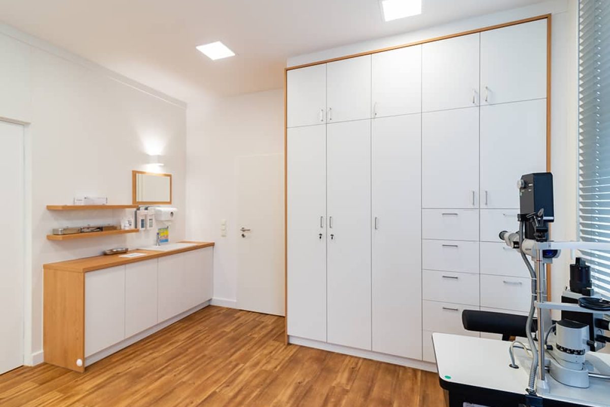 Planquelle_Augenklinik_Behandlung2